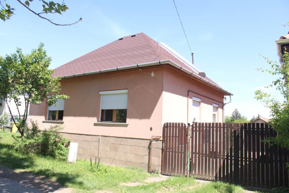 3705112